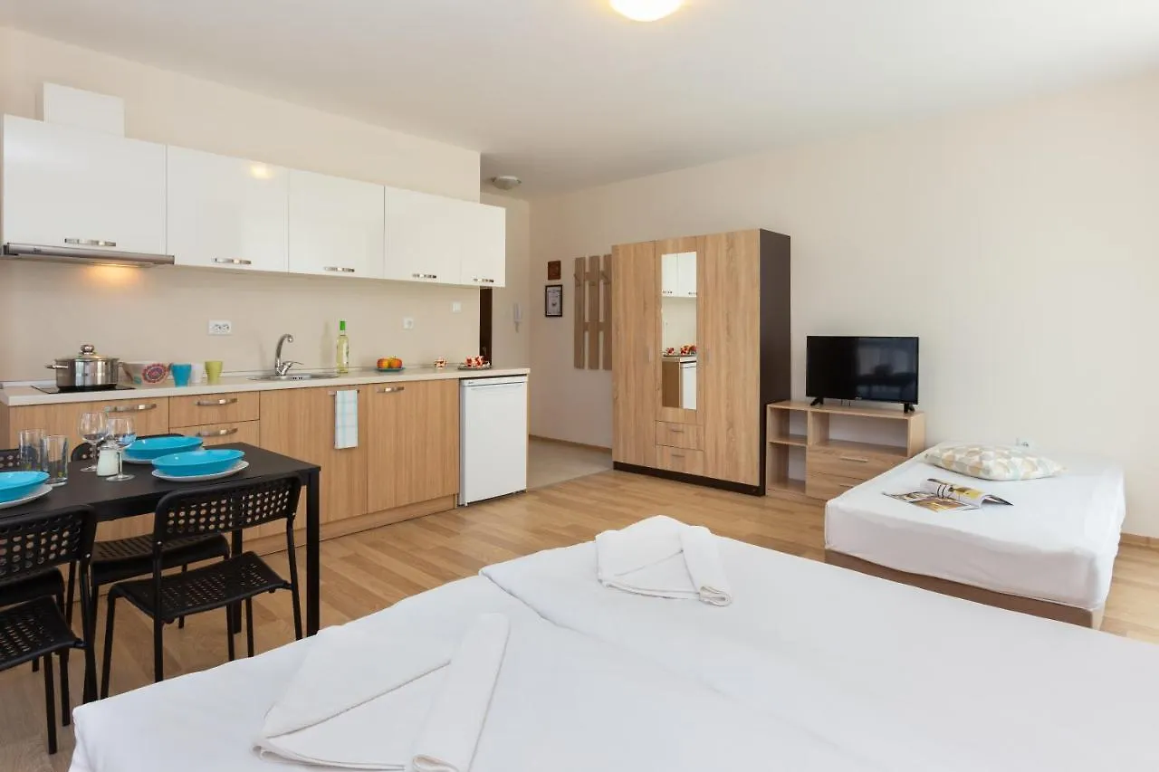 Apartments Flora 1 Болгария
