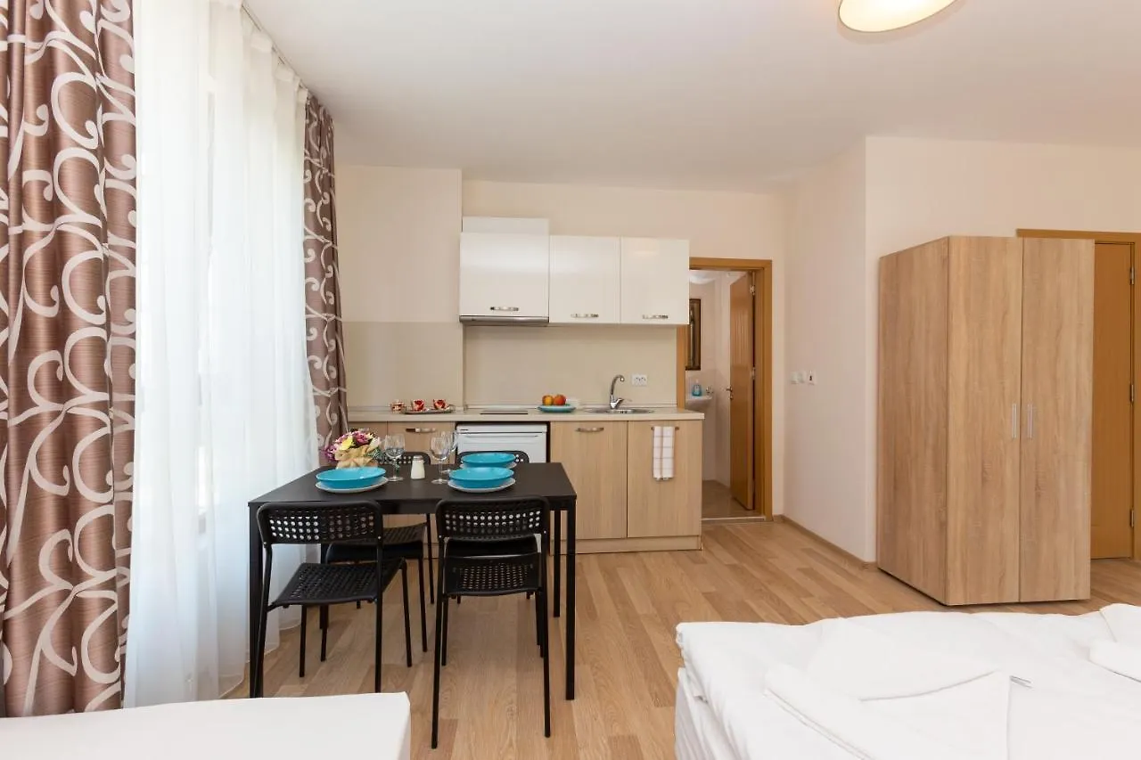 Apartments Flora 1 0*, Бургас